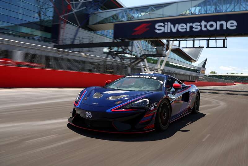2017 McLaren 570 GT4