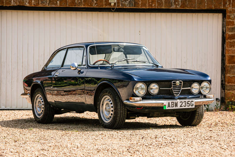 1970 Alfa Romeo 1750 GTV (Series...
