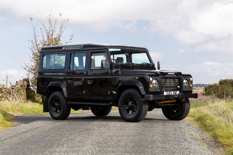1999 Land Rover Defender 110 Cou...