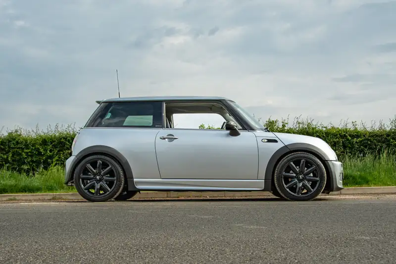2003 Mini Cooper (R50) HRRCC First Edition-Sold