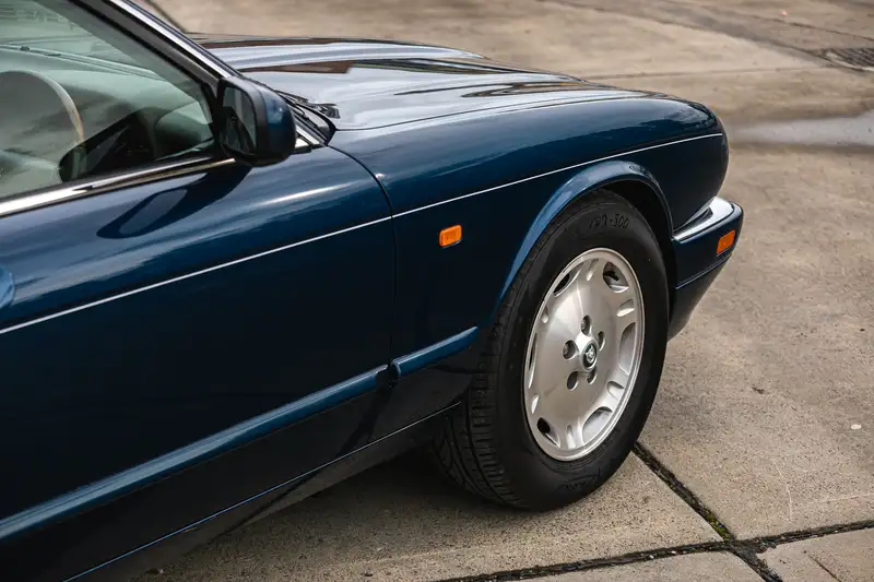 1996 Jaguar XJ6 3.2 Executive - 17,711 Miles-Sold