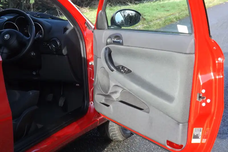 Iconic Auctioneers | 2002 Alfa Romeo 147 1.6 T. Spark