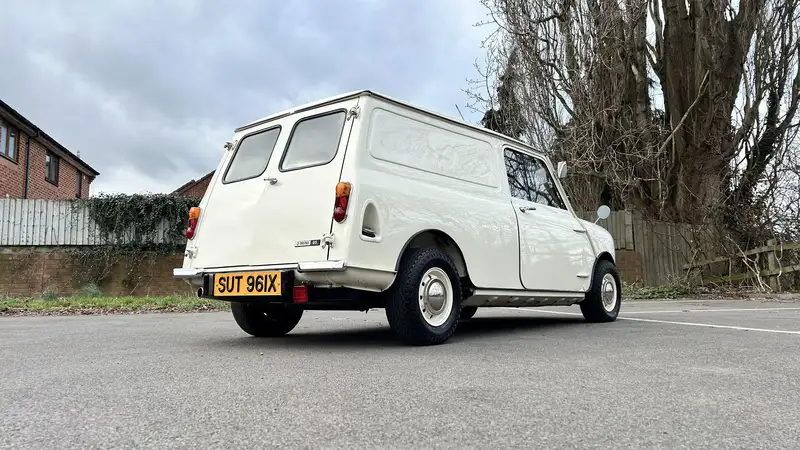 1981 Leyland Mini Van 95L -Sold