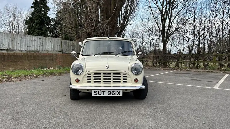 1981 Leyland Mini Van 95L -Sold