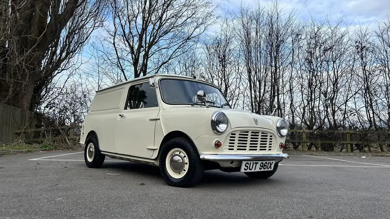 1981 Leyland Mini Van 95L -Sold