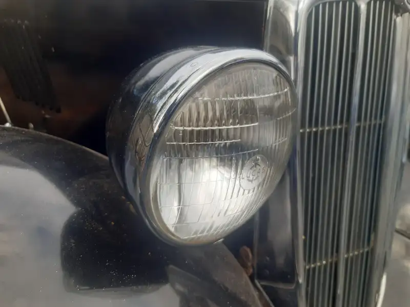  1938 Morris 8 Saloon Series II-Sold
