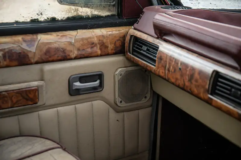 1987 Range Rover EFi Auto Wood & Pickett-Sold