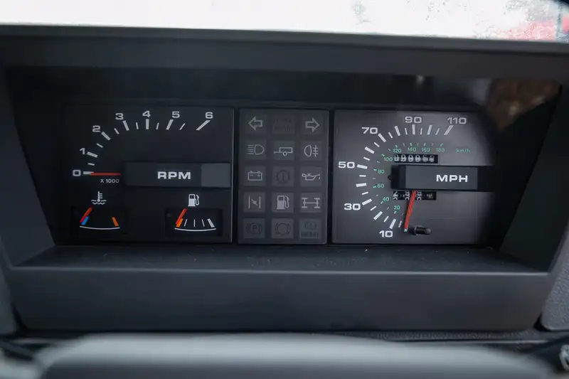 1985 Range Rover EFi Auto-Sold