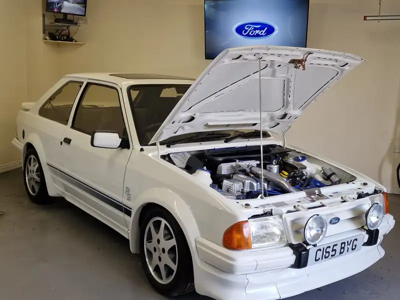 MCG 1:18 Ford Escort MkIII RS Turbo 1985 Bianco - Modellino Auto MCG18419