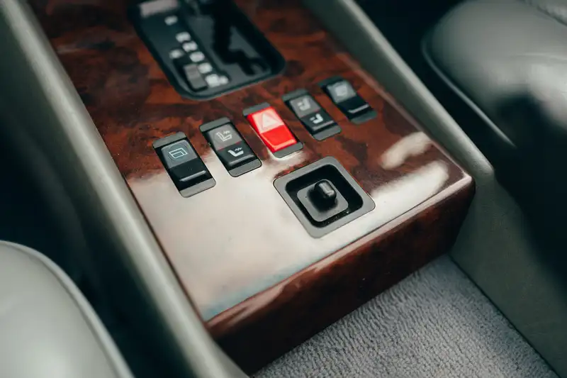1987 Mercedes-Benz 500SL (R107)-Sold