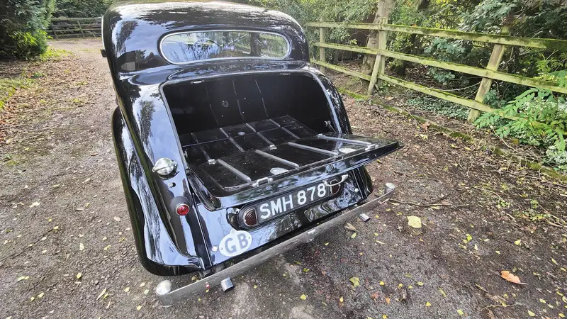 1947 Jaguar 2½-Litre Saloon-Sold