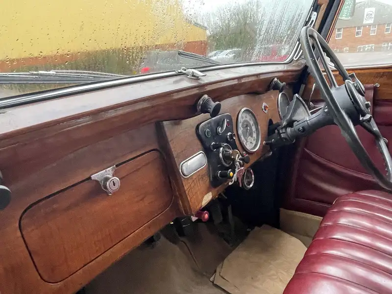 1939 Daimler DE27 Limousine-Sold