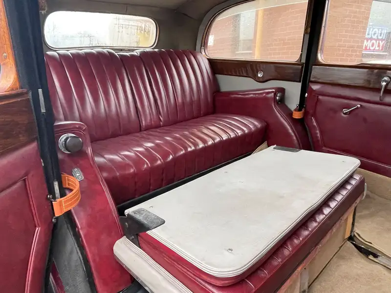 1939 Daimler DE27 Limousine-Sold