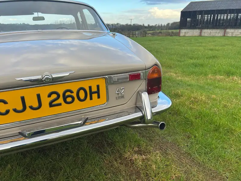 1969 Jaguar XJ6 4.2 Manual O/D-For Sale
