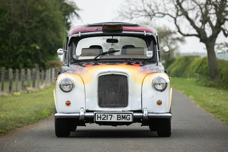 1990 Carbodies Hot Rod Taxi  (Chevrolet V8)-Sold
