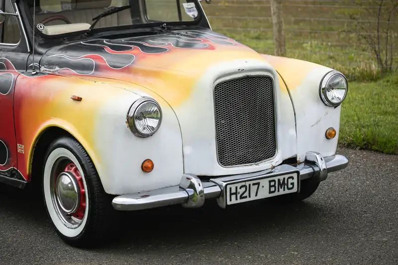 1990 Carbodies Hot Rod Taxi  (Chevrolet V8)-Sold