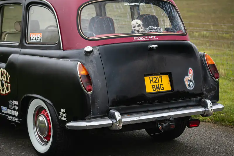 1990 Carbodies Hot Rod Taxi  (Chevrolet V8)-Sold