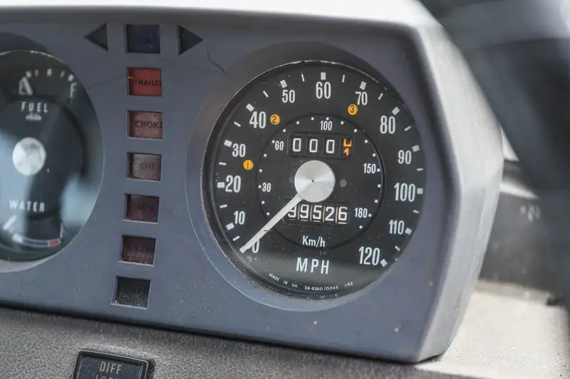 1977 Range Rover 3-Door V8 Lifeguard-Sold