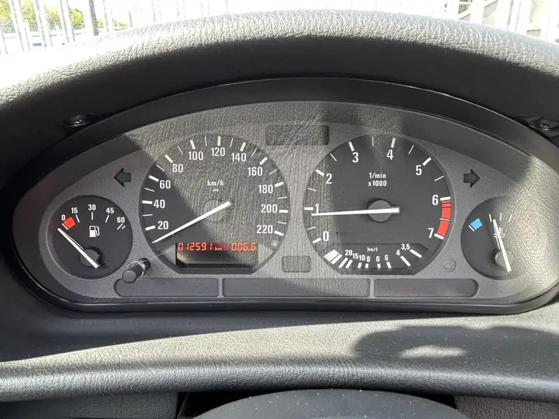 1994 BMW 318i E36-Sold
