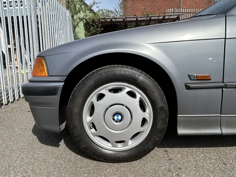 1994 BMW 318i E36-Sold