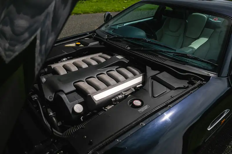 2001 Aston Martin DB7 Vantage V12 Coupé-Sold