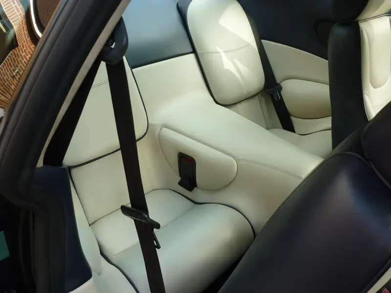 2001 Aston Martin DB7 Vantage V12 Coupé-Sold