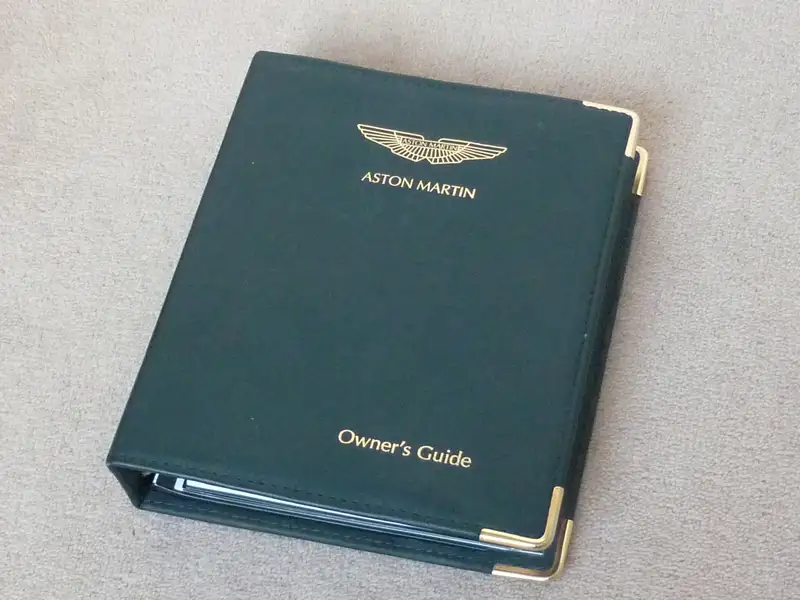 2001 Aston Martin DB7 Vantage V12 Coupé-Sold