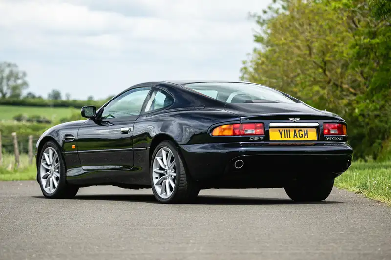 2001 Aston Martin DB7 Vantage V12 Coupé-Sold
