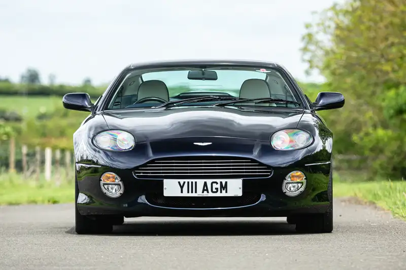 2001 Aston Martin DB7 Vantage V12 Coupé-Sold