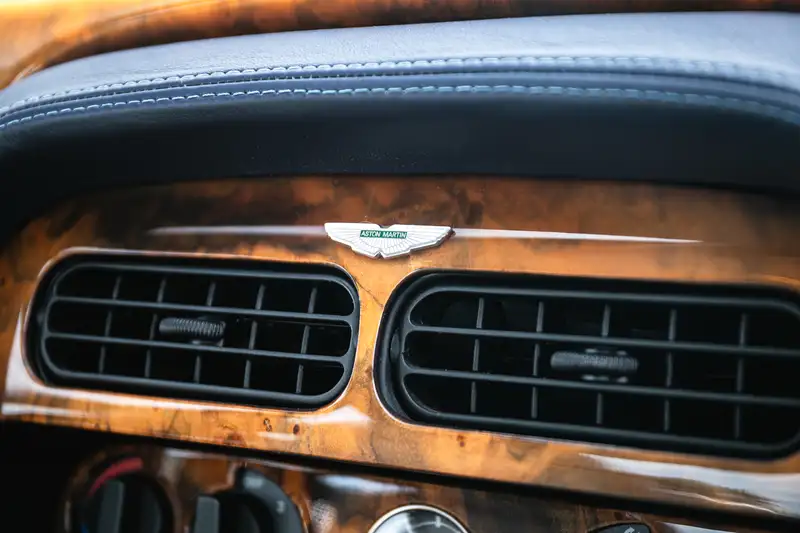 2001 Aston Martin DB7 Vantage V12 Coupé-Sold