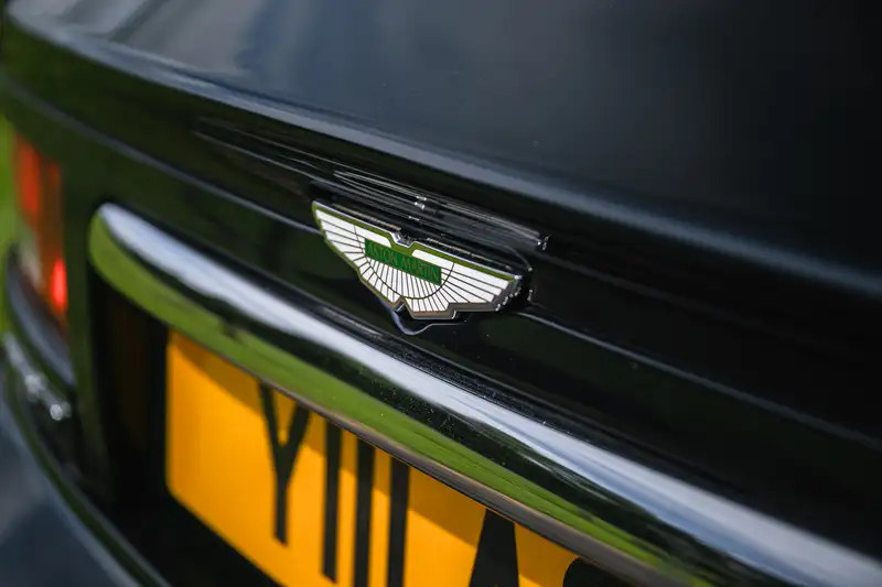 2001 Aston Martin DB7 Vantage V12 Coupé-Sold