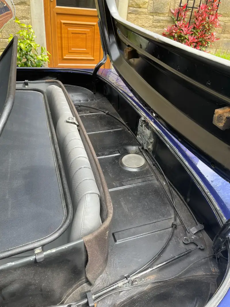 1985 Mercedes-Benz 500SL (R107)-Sold