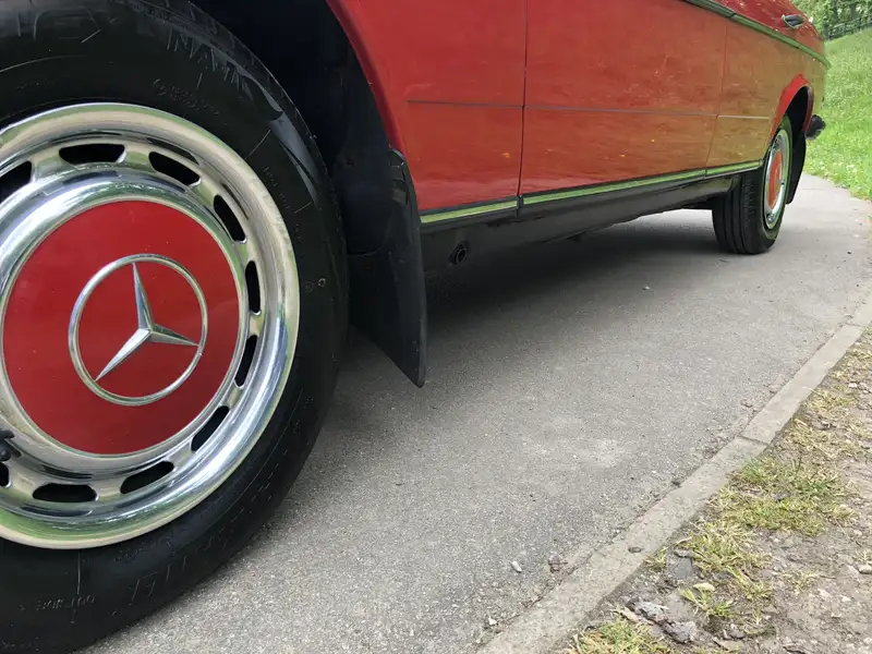 1983 Mercedes-Benz 200 (W123)-For Sale