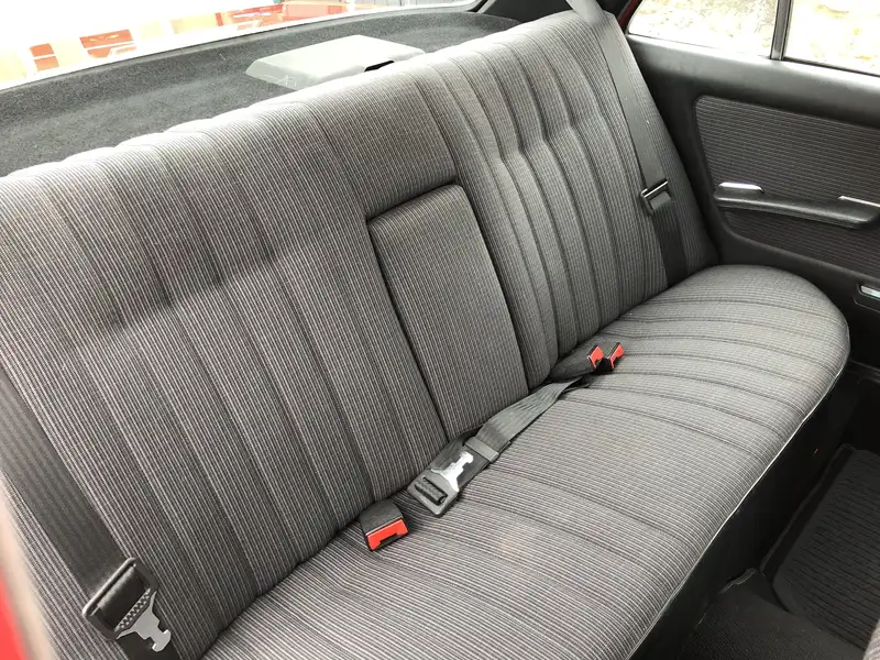 1983 Mercedes-Benz 200 (W123)-For Sale