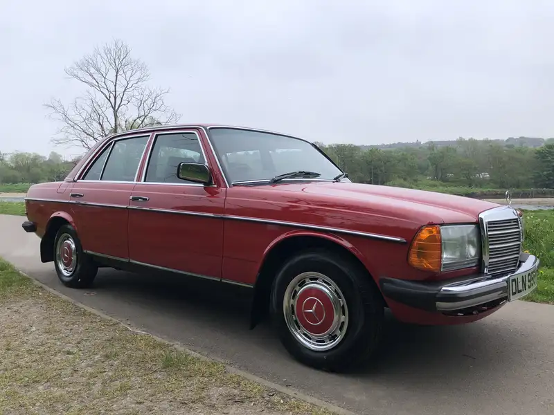 1983 Mercedes-Benz 200 (W123)-For Sale