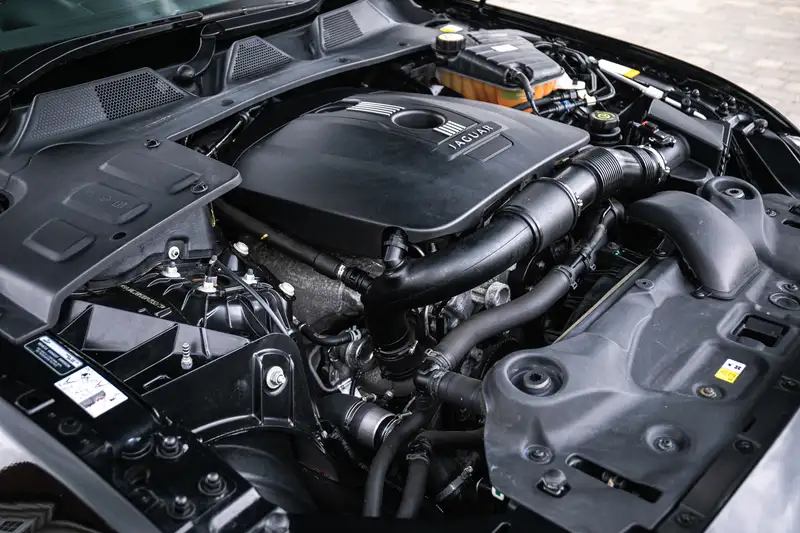 2013 Jaguar XJ 2.0 i4 Premium Luxury LWB - 250 miles from ne-For Sale