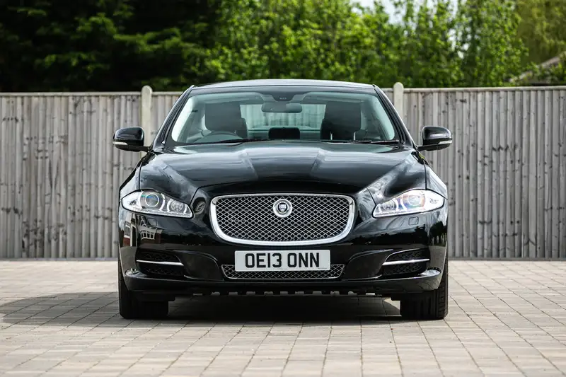 2013 Jaguar XJ 2.0 i4 Premium Luxury LWB - 250 miles from ne-For Sale