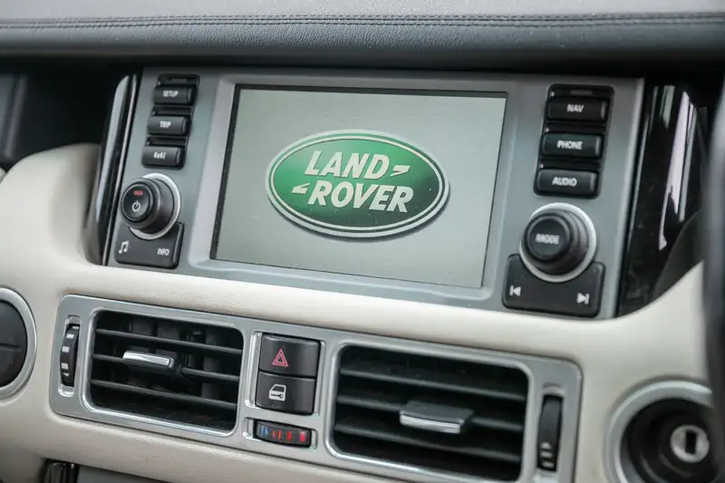 2009 Range Rover Vogue TDV8 SE (L322)-Sold