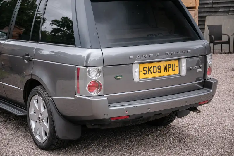 2009 Range Rover Vogue TDV8 SE (L322)-Sold