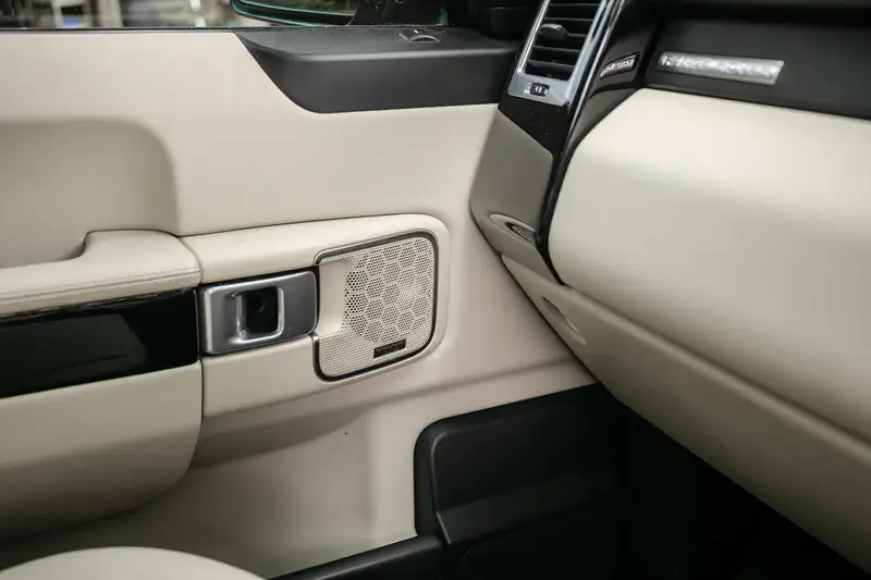 2009 Range Rover Vogue TDV8 SE (L322)-Sold