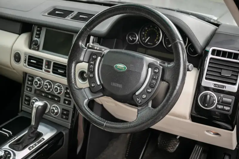 2009 Range Rover Vogue TDV8 SE (L322)-Sold