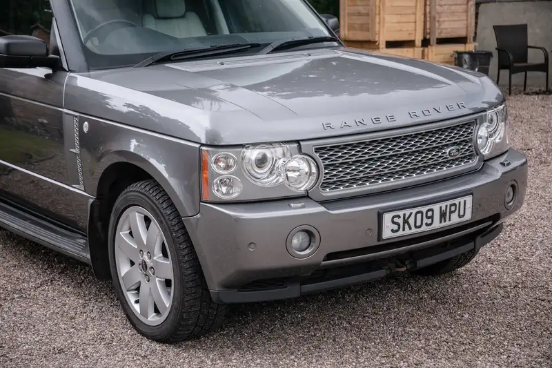 2009 Range Rover Vogue TDV8 SE (L322)-Sold
