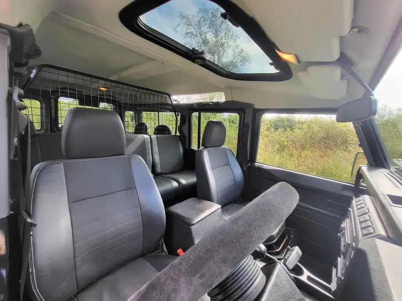 2006 Landrover Defender 110 TD5 XS-Sold