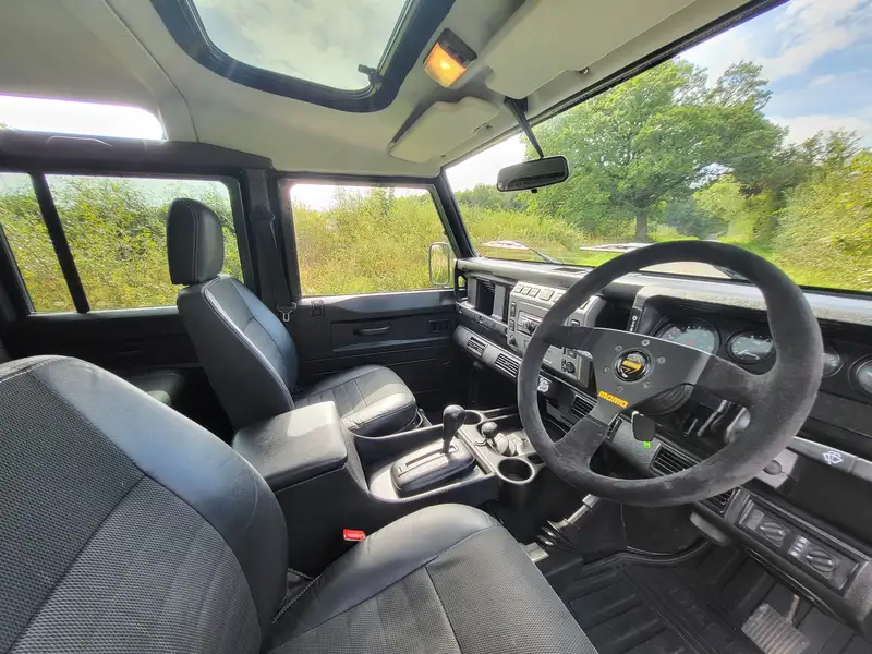 2006 Landrover Defender 110 TD5 XS-Sold