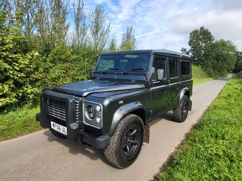 2006 Landrover Defender 110 TD5 XS-Sold