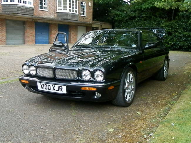 2002 Jaguar XJR100 V8 Auto-Sold