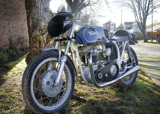 Triton 650 Pre-Unit Café Racer-Auction Lot