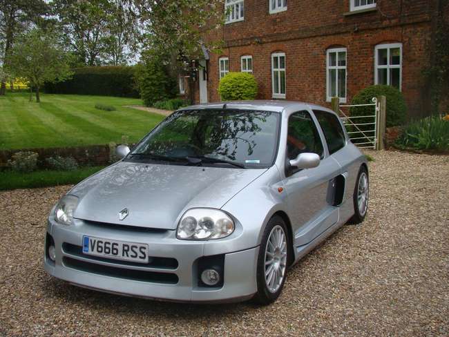 2001 Renault Clio V6-Auction Lot
