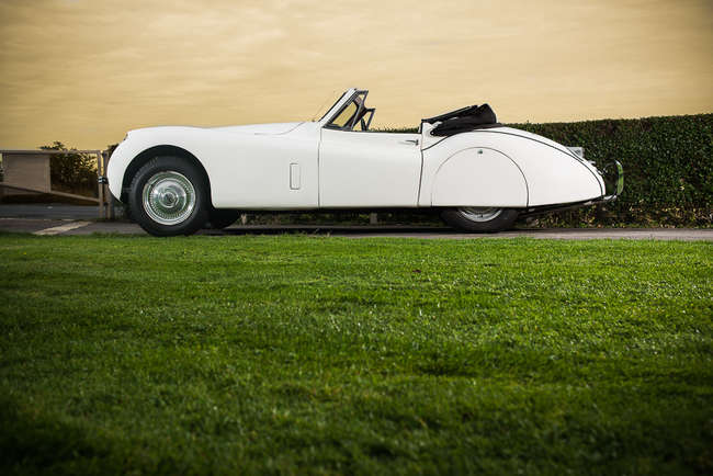1954 Jaguar XK120 Drophead Coupe-Auction Lot