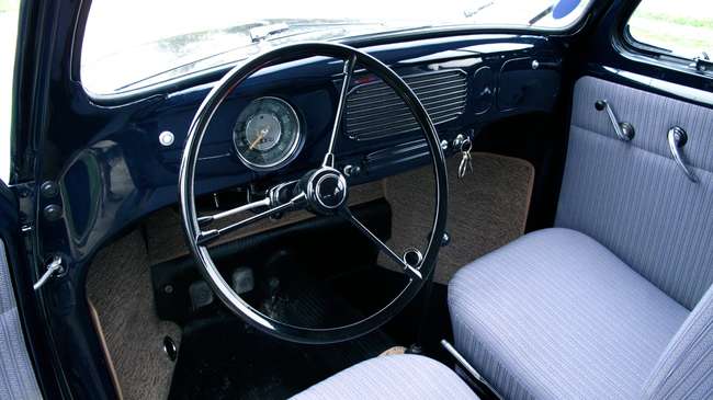 1952 Volkswagen Split-Window Beetle-Sold